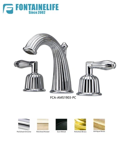 Robinet de baie din aur montat pe punte