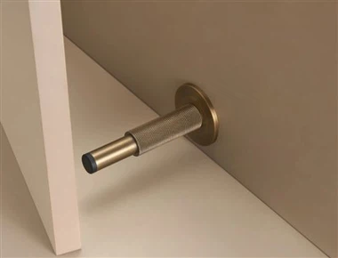 Opritor de ușă din alamă solidă